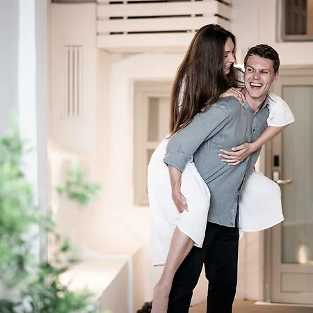 Ξενοδοχείο On The Rocks - Small Luxury Of The World (adults Only) 4*