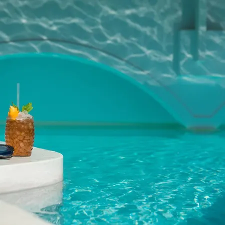 On The Rocks - Small Luxury Of The World (adults Only) מלון