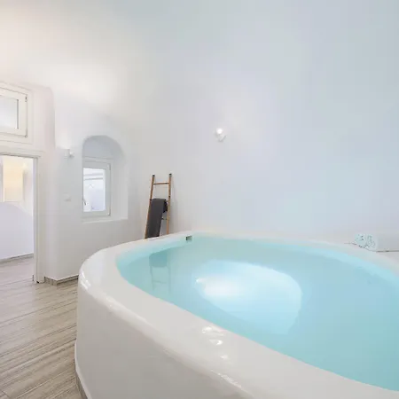 On The Rocks - Small Luxury Of The World (adults Only) 4*