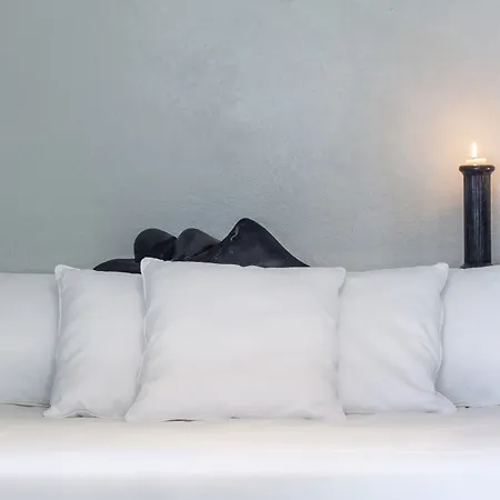 On The Rocks - Small Luxury Of The World (adults Only)