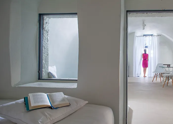 Hotel On The Rocks - Small Luxury Of The World (adults Only) Imerovigli