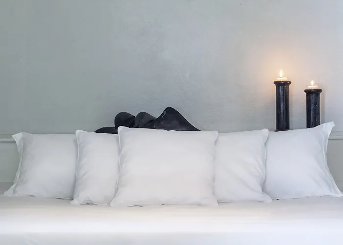 On The Rocks - Small Luxury Of The World (adults Only)