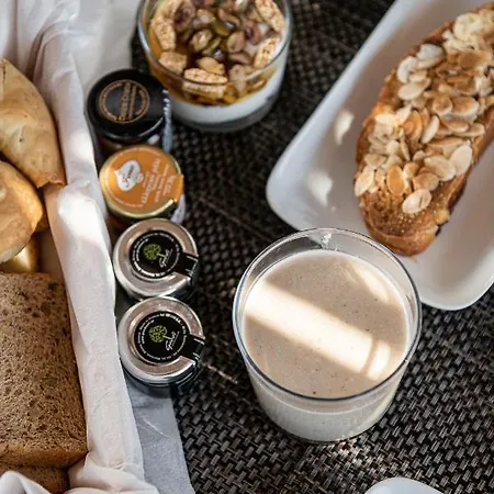 호텔 On The Rocks - Small Luxury Of The World (adults Only) 이메로비글리