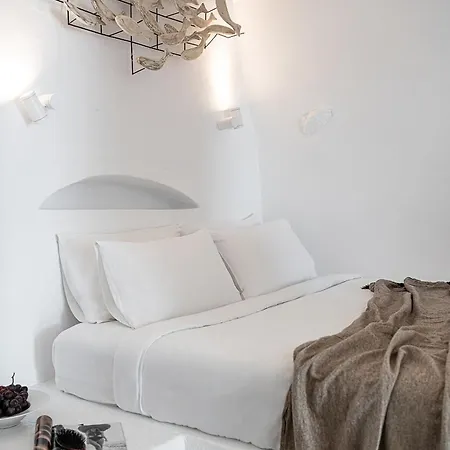 On The Rocks - Small Luxury Of The World (adults Only) Hotel Imerovigli (Santorini)