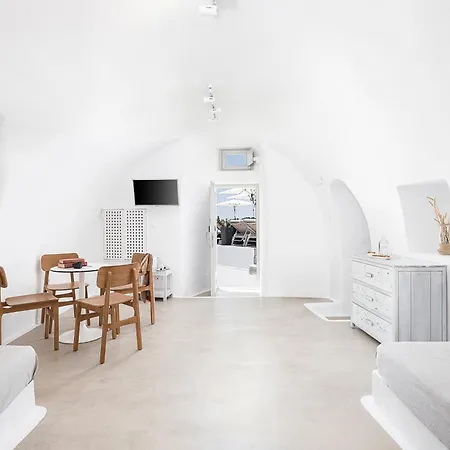 On The Rocks - Small Luxury Of The World (adults Only) 4*
