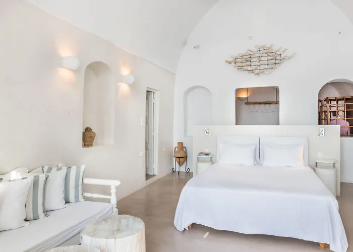 On The Rocks - Small Luxury Of The World (adults Only)